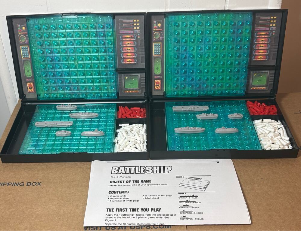 Vintage 1990 Battleship Board Game Set- No Box